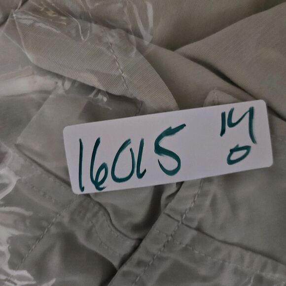 Tommy Bahama Cargo Shorts Mens 33 Relax Silk Flat Front Tan Casual Preppy - Picture 12 of 12